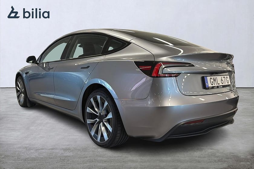 Bild 2 av Tesla Model 3 Standard Range Metallic | Autopilot | 19" Fälg