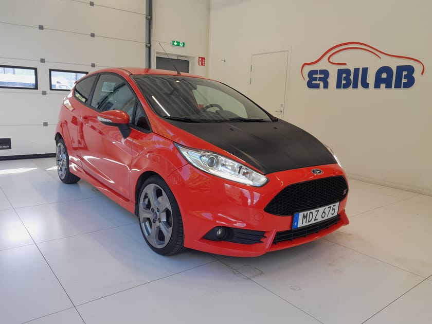 Bild 1 av Ford Fiesta ST 182 hästkrafter