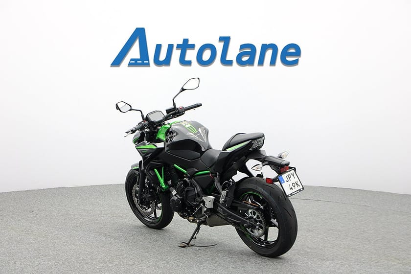 Bild 3 av Kawasaki Ninja Z650 *ABS, Endast 41 mil!