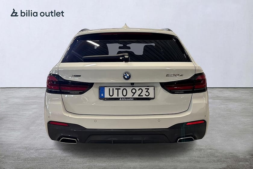 Bild 5 av BMW 530e xDrive Touring Steptronic M Sport / Dragkrok / Navi