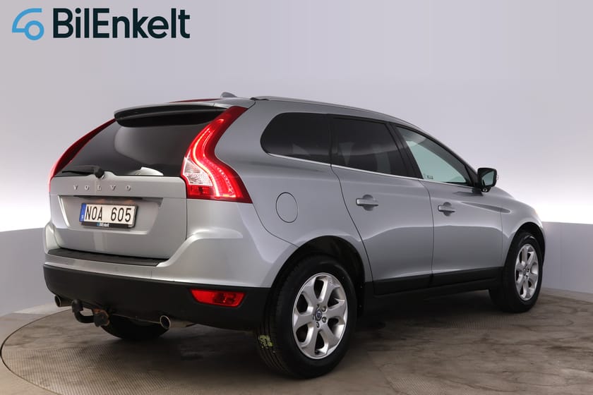 Bild 3 av Volvo XC60 2.4 AWD Summum BLIS D-Värme Drag 163hk