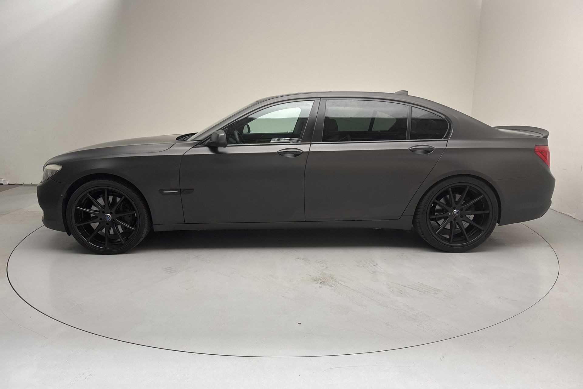 BMW 740 Li 2009, bild 2/10