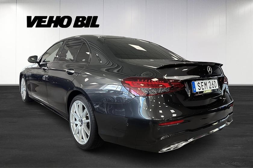 Bild 4 av Mercedes-Benz E 220 d E220d  AMG Line | KEYLESS-GO- | 360 | Drag | värmare |