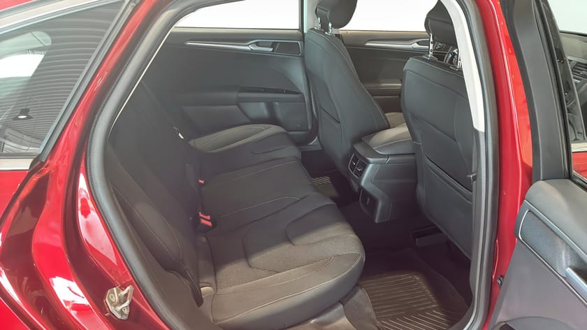 Bild 5 av Ford Mondeo Kamrem bytt, Elstol med minne, Elbaklucka