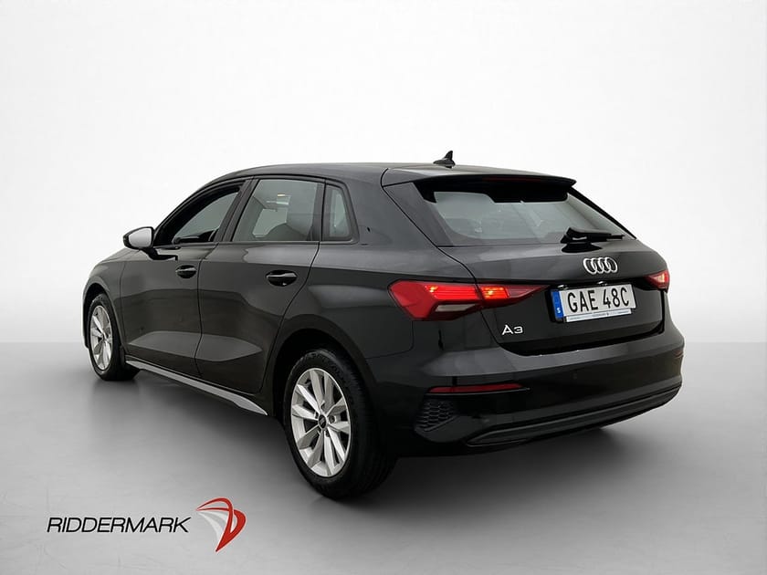 Bild 5 av Audi A3 Sportback 35 TFSI Comfort Cockpit Sensorer CarPlay