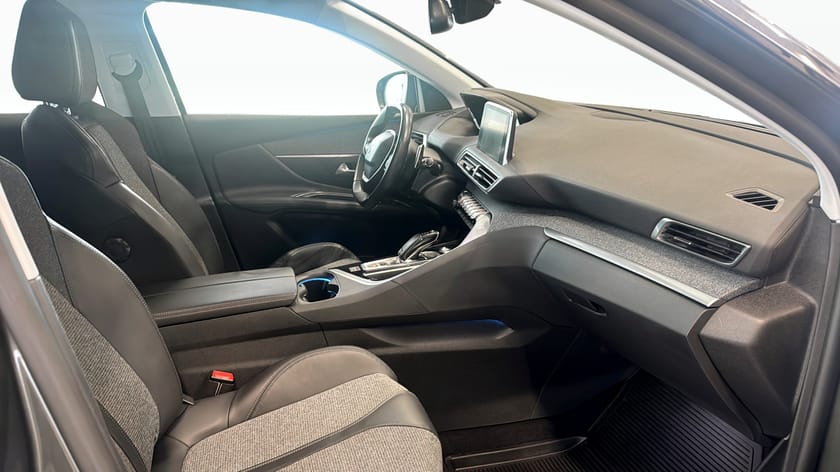 Bild 3 av Peugeot 3008 1.2 PureTech 130 EAT, 131hk