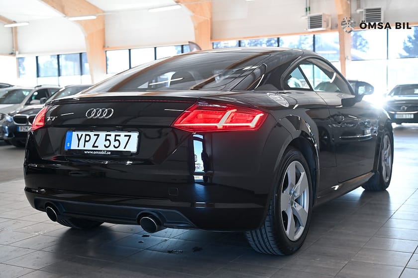 Bild 4 av Audi TT Coupé 1.8 TFSI Cockpit 180hk