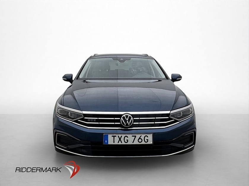 Bild 2 av Volkswagen Passat Sportscombi GTE 1.4 TSI Cockpit B-Kamera P-Värm Drag