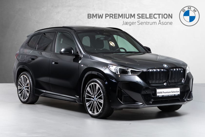 Bilde 1 av BMW iX1 xDrive30 M Sport-Krok-Harman/Kardon-Glasstak-Skinn