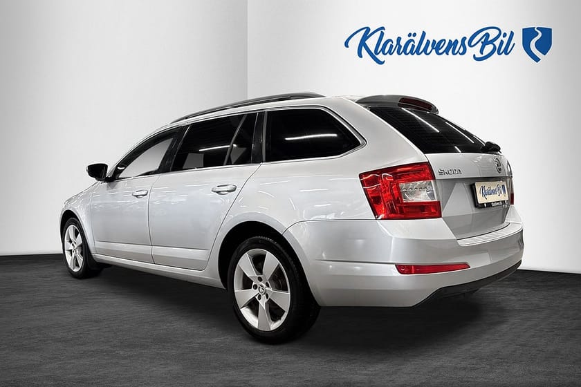 Bild 3 av Škoda Octavia Kombi Skoda 1.6 TDI Ambition Euro 6 (110hk) CarPlay Pdc