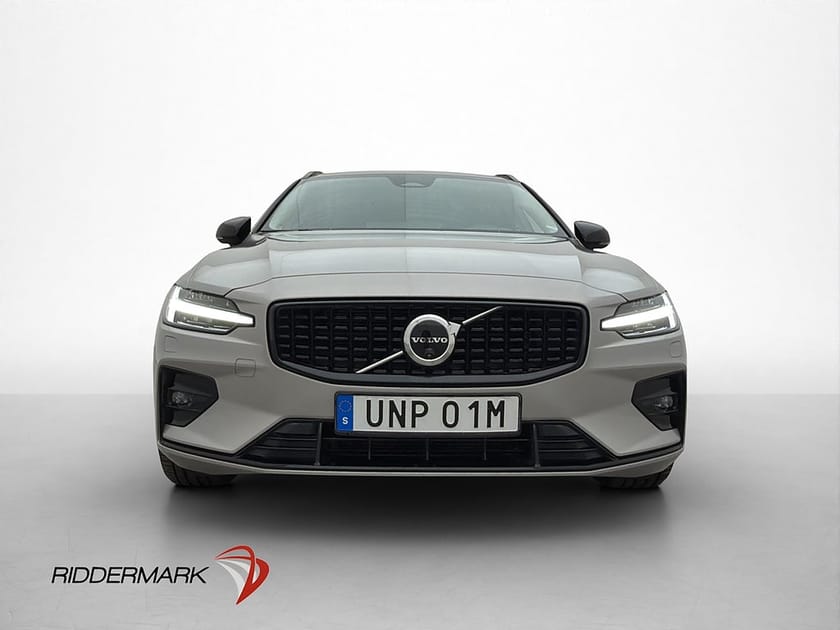 Bild 2 av Volvo V60 B4 197hk Plus Dark 360° Skinn Drag Värmare MOMS