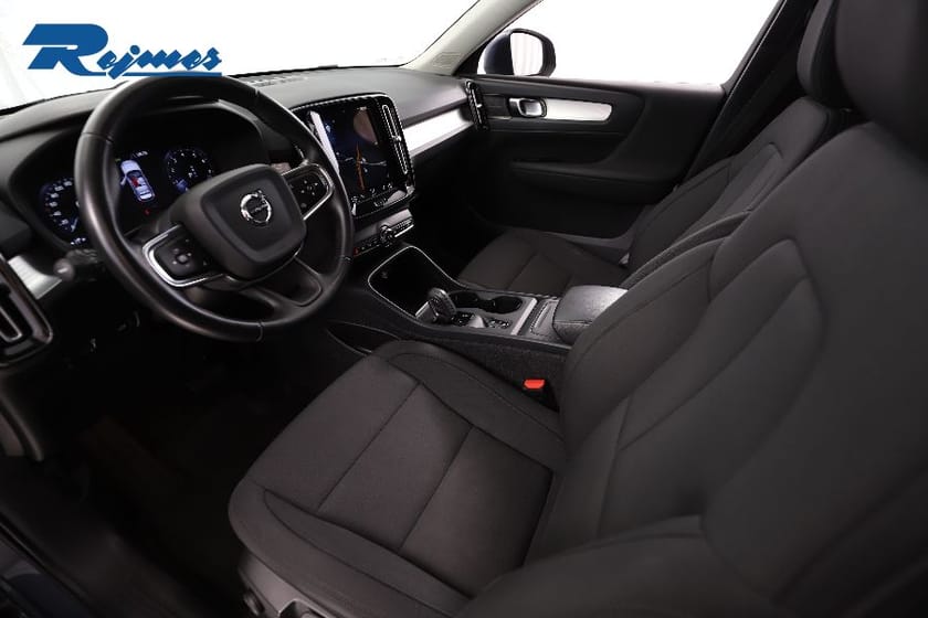 Bild 4 av Volvo XC40 B4 AWD Bensin Momentum Advanced SE