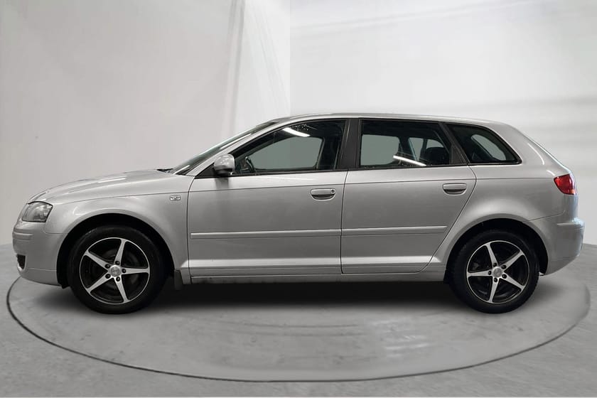 Bild 2 av Audi A3 Sportback 1.6 FSI (115hk)