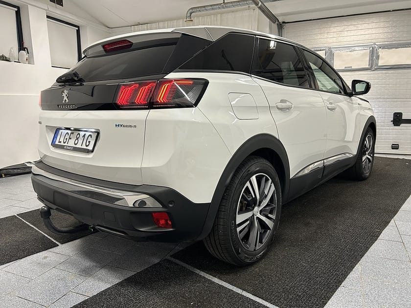 Bild 2 av Peugeot 3008 HYBRID4 300