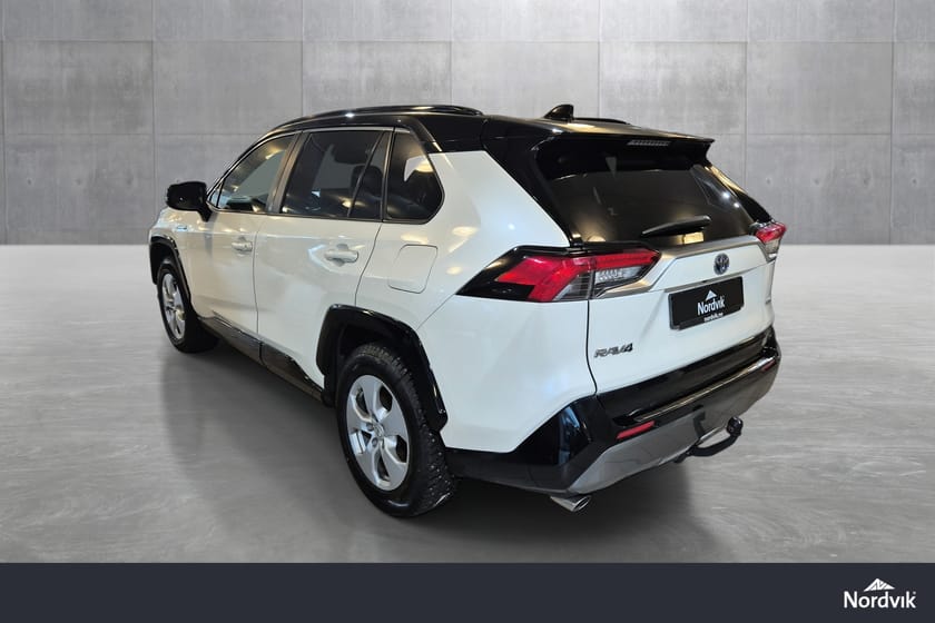 Bilde 4 av Toyota RAV4 Hybrid AWD-i Style-Hengerfeste-Rentekampanje