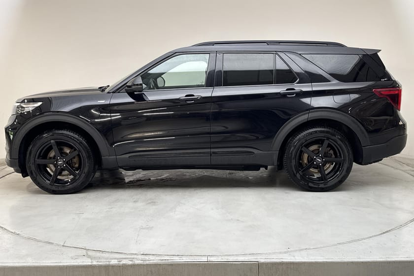 Bild 2 av Ford Explorer Plug-In Hybrid 3.0T EcoBoost (457hk) ST, Läder. Panorama