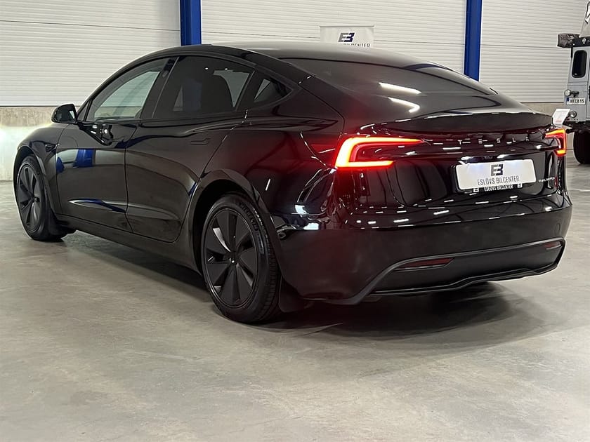 Bild 4 av Tesla Model 3 Long Range AWD 498 HK / Leasebar / Premium / Panorama / Ventiler