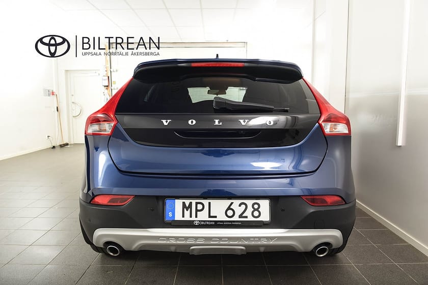Bild 4 av Volvo V40 Cross Country D4 Ocean Race Business Edition Backkamera VoC Skinn