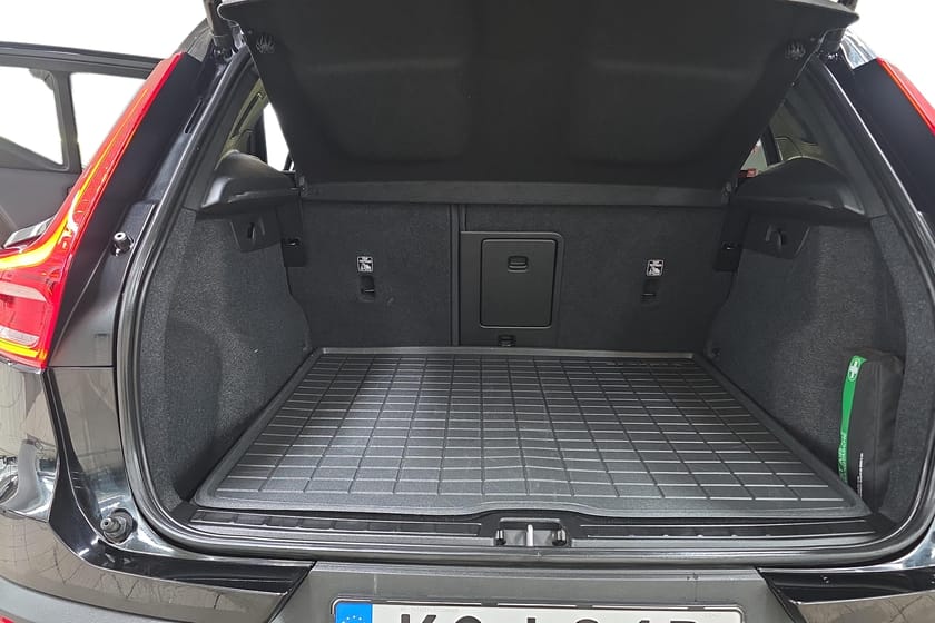 Bild 4 av Volvo XC40 Recharge Core Edition/Google/Värmepump/Backkamera/