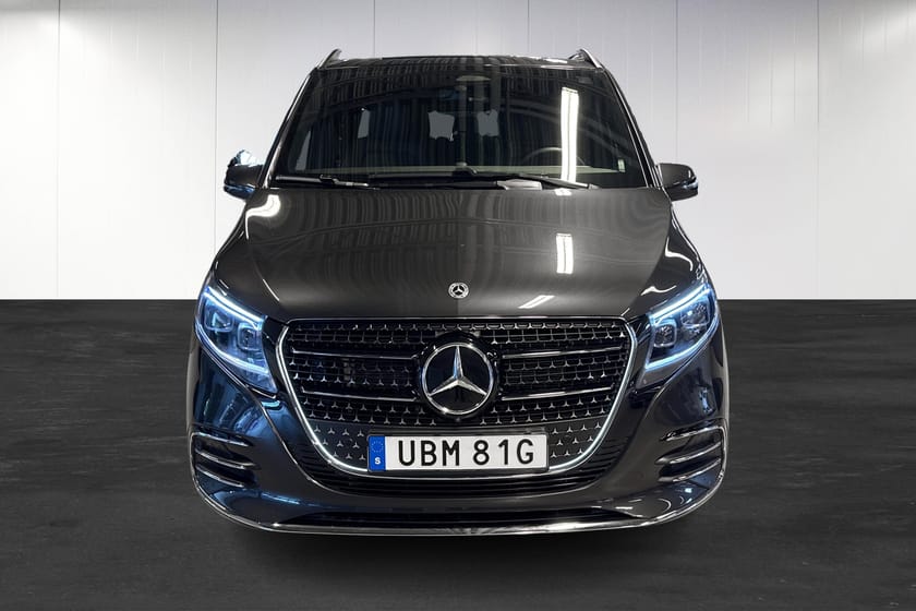 Bild 5 av Mercedes-Benz V 300d 4MATIC 3.2t 300 D EX.LÅNG AVANTGARDE 9G | AMG | 7-Sits | 360 | Burmester