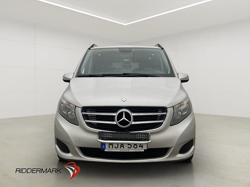 Bild 5 av Mercedes-Benz V 220d 4MATIC 3.1t 220 Lång Avantgarde Drag Värm 8-Sit
