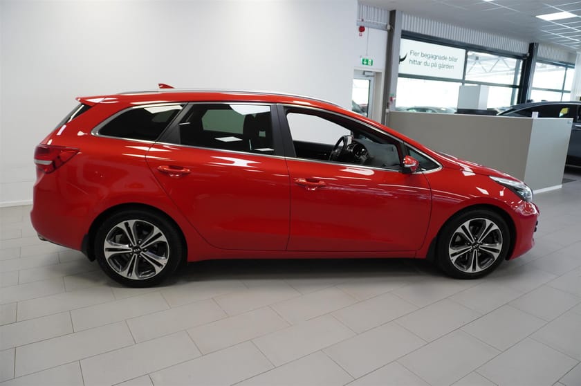 Bild 3 av Kia cee'd_sw 1.6 CRDi GT-Line 136 hk