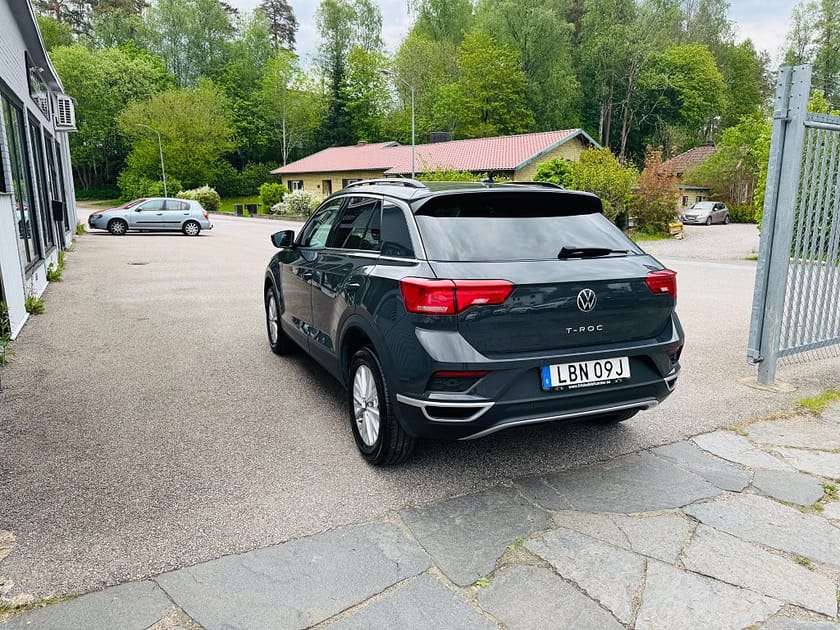 Bild 4 av Volkswagen T-Roc 1.0 TSI 110HK / CARPLAY / 3000Mil
