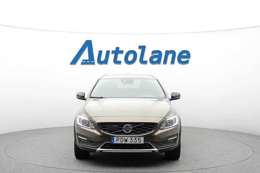 Bild 3 av Volvo V60 Cross Country D4 AWD Summum, Kamera, Drag, Värmare, Keyless 190hk