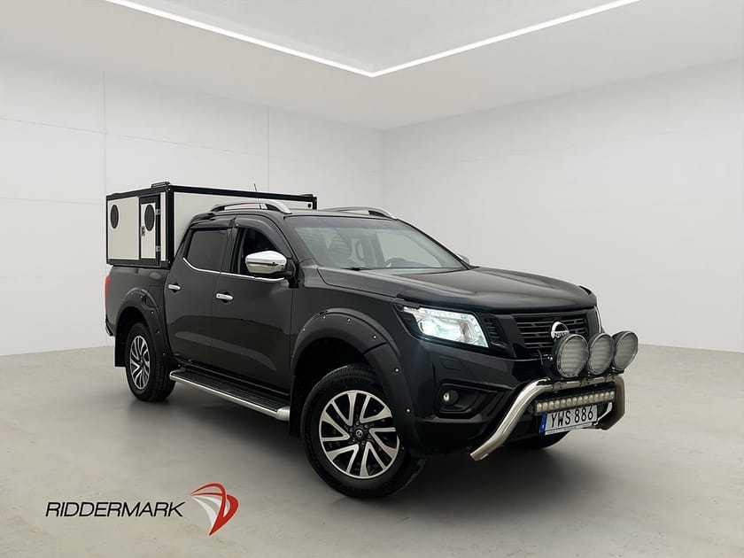 Bild 1 av Nissan Navara Dubbelhytt Tekna 4WD HUNDKÅPA Taklucka Drag Skinn Diff
