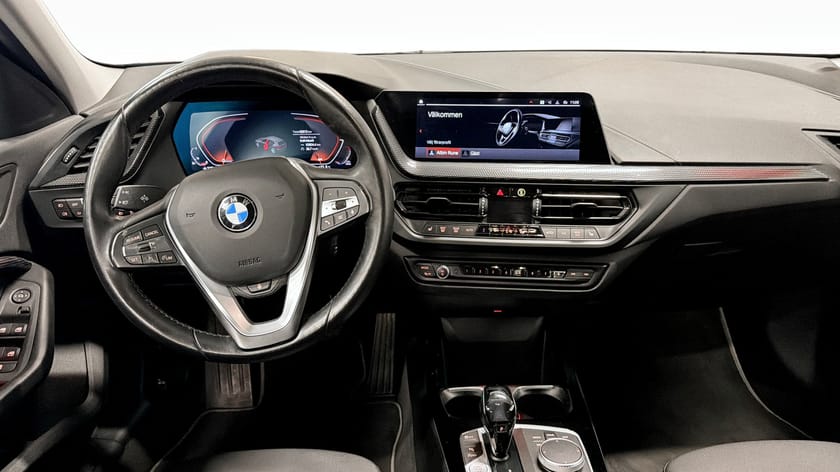 Bild 4 av BMW 118i 5-d Sport Line Rattvärme