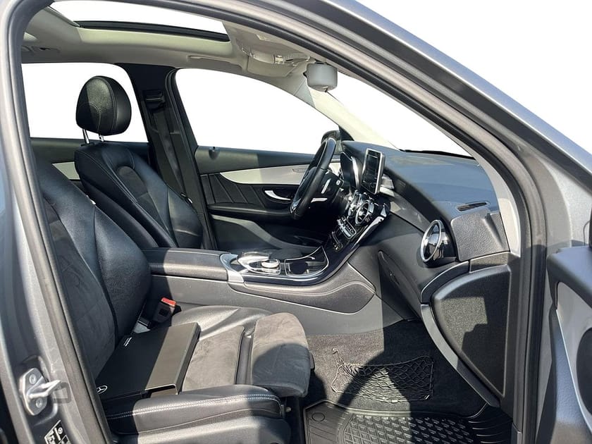 Bild 5 av Mercedes-Benz GLC 220 d 4MATIC 4M AMG Line Drag Pano Läder Navi 170hk