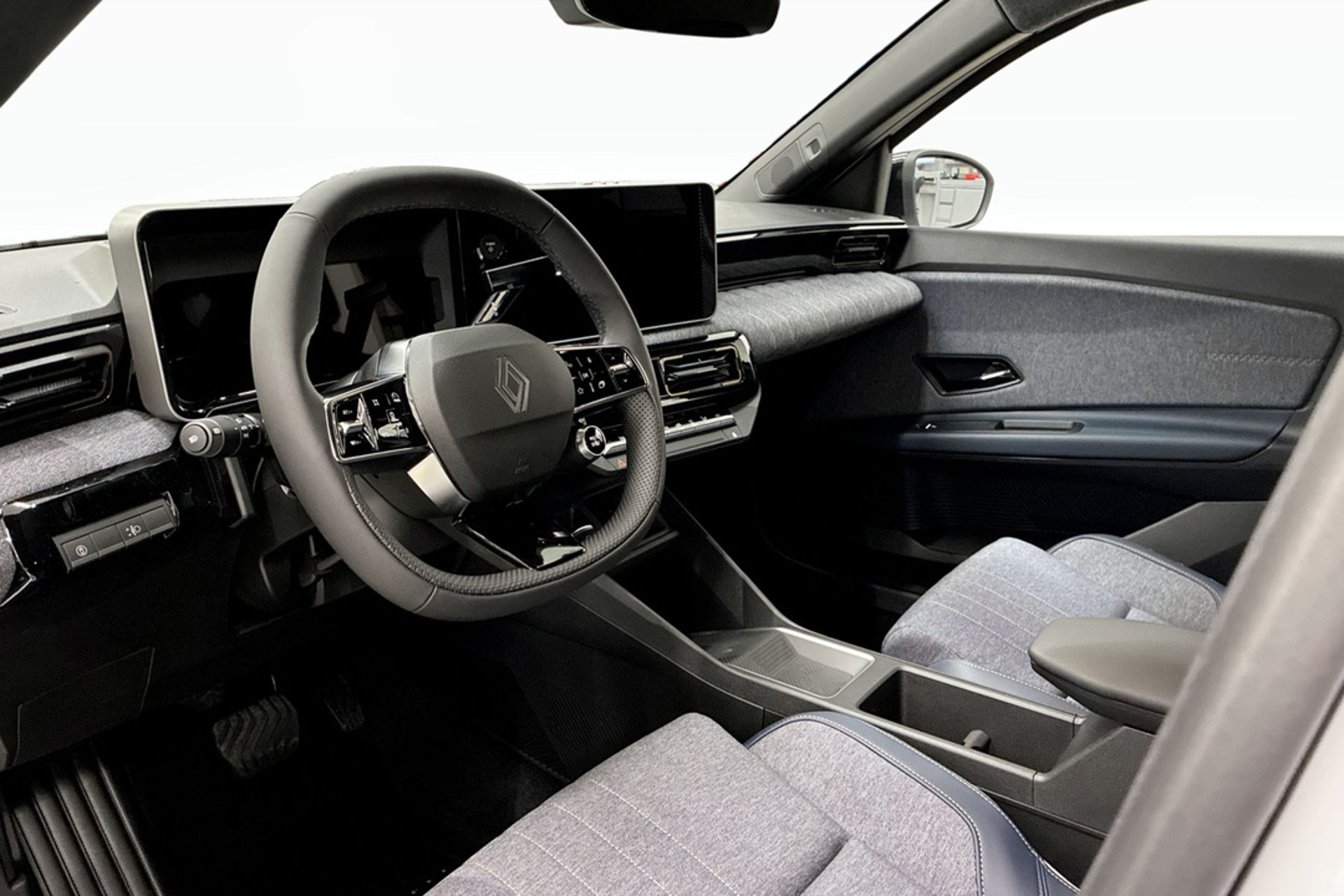 Renault 4 E-Tech 52 kWh 2026, bild 5/9