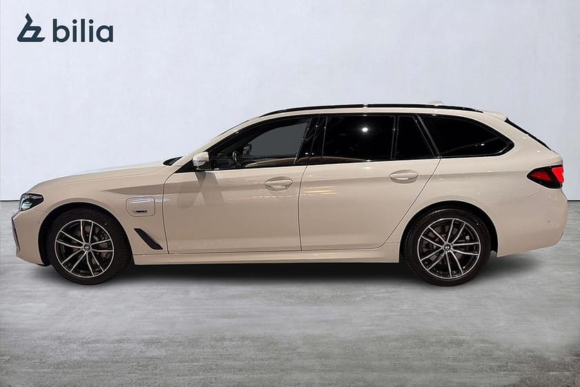 Bild 3 av BMW 530e xDrive Touring Steptronic M Sport/Drag/Pano/HiFi/Navi