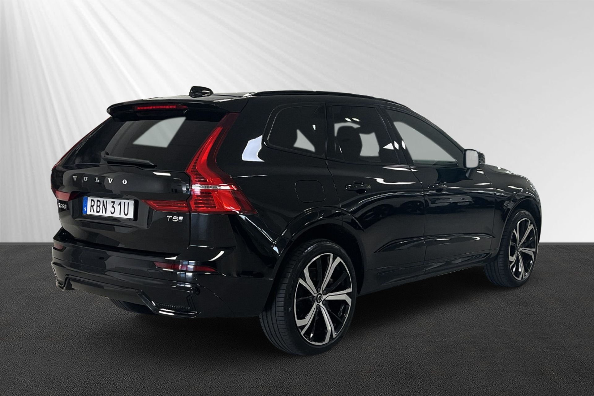 Volvo XC60 T8 Plus Dark 2025, photo 3/7