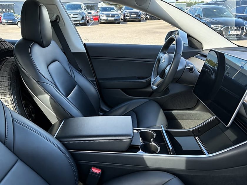 Bild 4 av Tesla Model 3 Performance