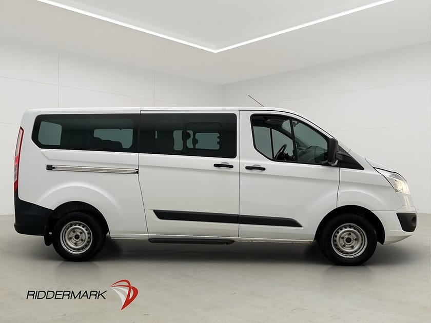 Bild 2 av Ford Tourneo Custom 300 Lång 2.2TDCi Värmare Dragkrok 8-Sits