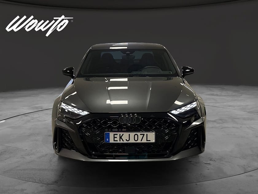Bild 2 av Audi RS3 Sedan 400HK /Skalstolar /Sportavgas /HuD