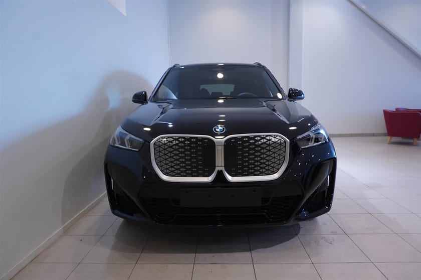 Bild 5 av BMW iX1 eDrive20 Fully Charged Drag Premium H K
