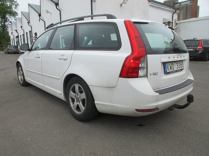 Bild 4 av Volvo V50 D2 115 hk Kinetic Euro 5 Drag Nyservad Årsskatt 1259 kr