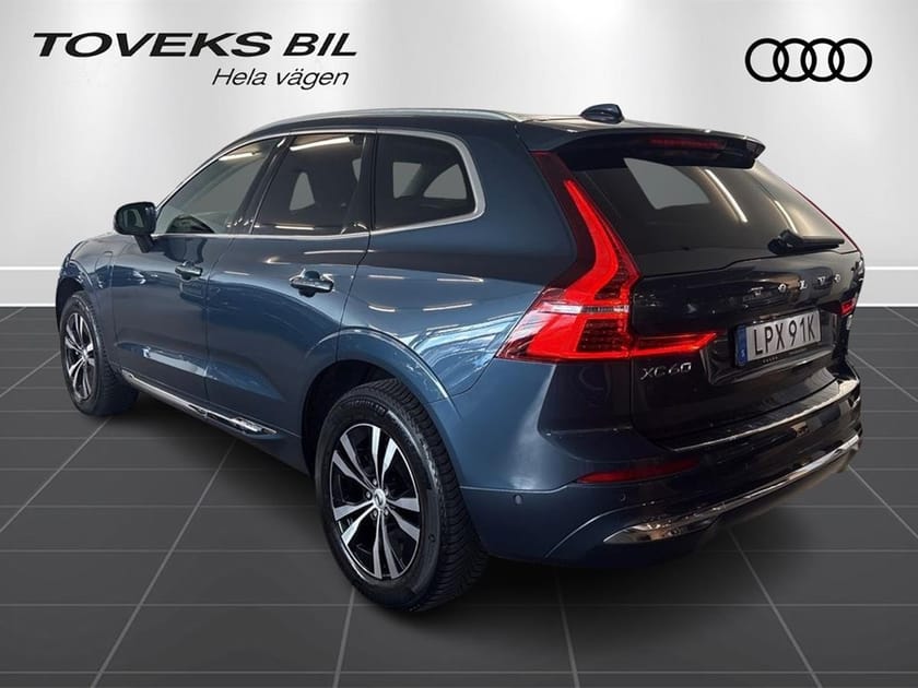 Bild 5 av Volvo XC60 Recharge T6 Core Edition / Pano / Drag