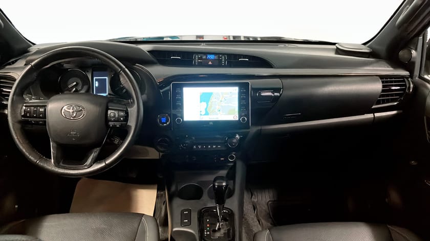 Bild 4 av Toyota Hilux Dubbelhytt 2.8 4WD INVINCIBLE DRAG NAVI H/L VÄXEL