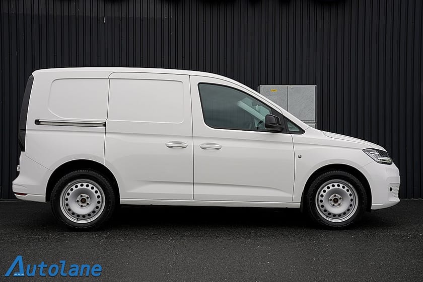 Bild 3 av Volkswagen Caddy Cargo 2.0 TDI 4Motion Dragkrok,Kamera,Värmare,CarPlay