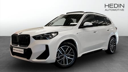 BMW iX1 xDrive30 M Sport Pano H/K HUD Elstol m minne