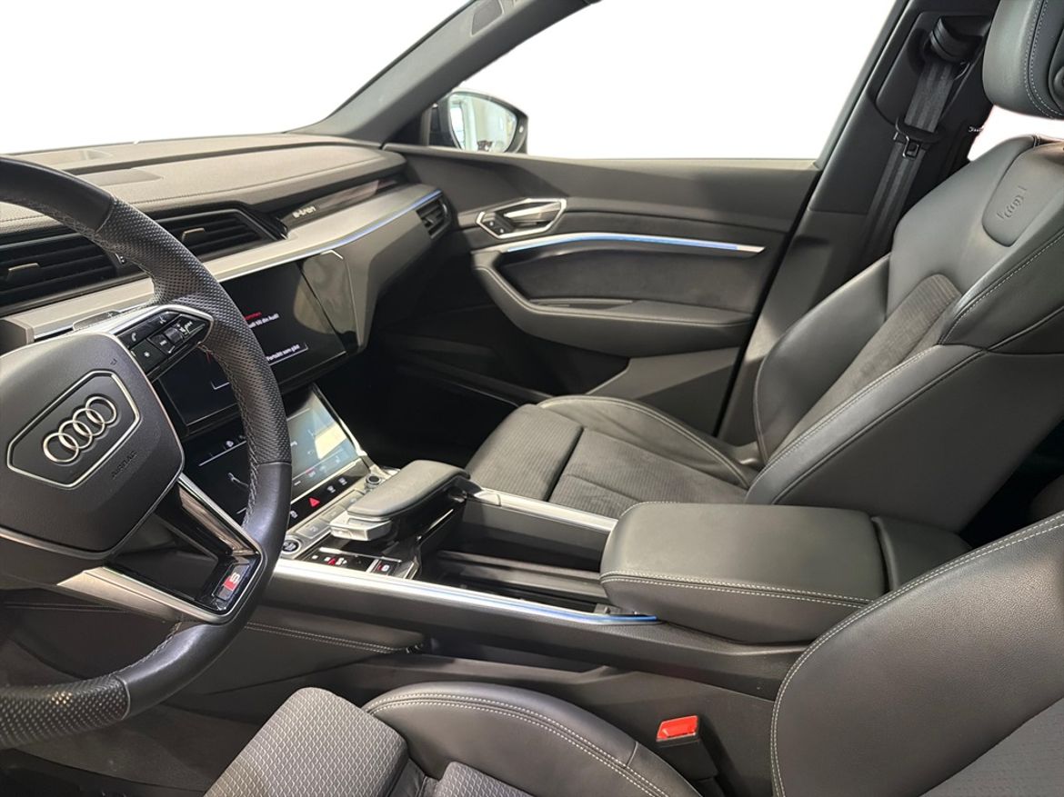 Audi Audi Q8 55 e-tron quattro — bild 12
