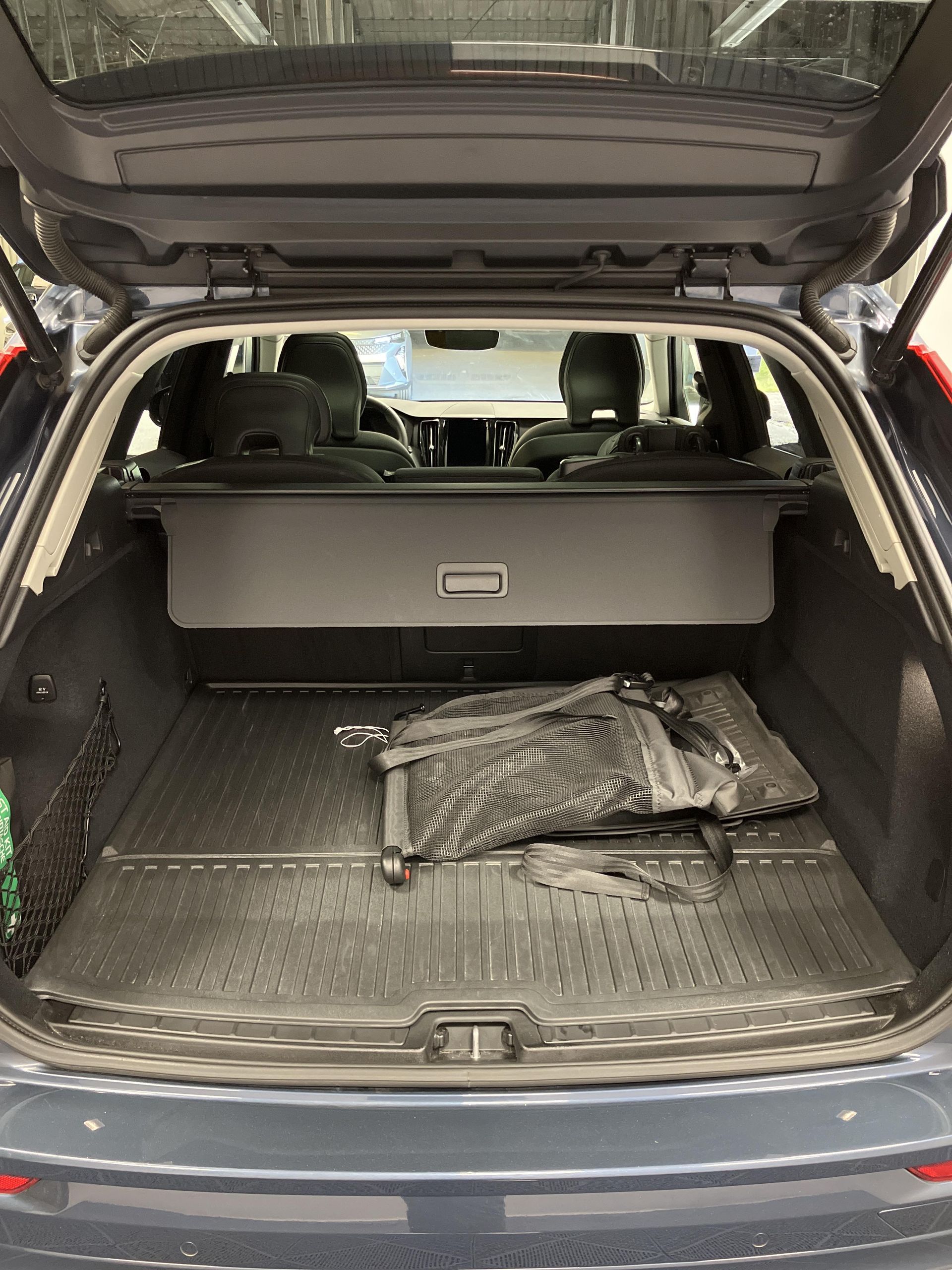 Volvo XC60 T6 Plug-In Hybrid AWD 2025, bild 7/10