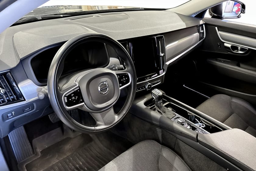 Bild 5 av Volvo V90 D4 Momentum Advanced SE Geartronic 190hk