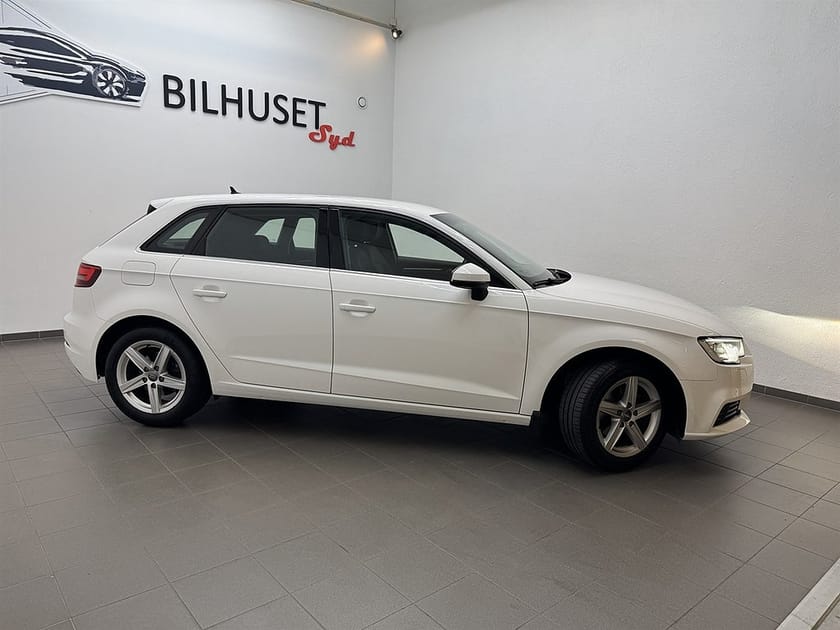 Bild 2 av Audi A3 Sportback 35 TFSI 150hk AdaptivF/Carplay