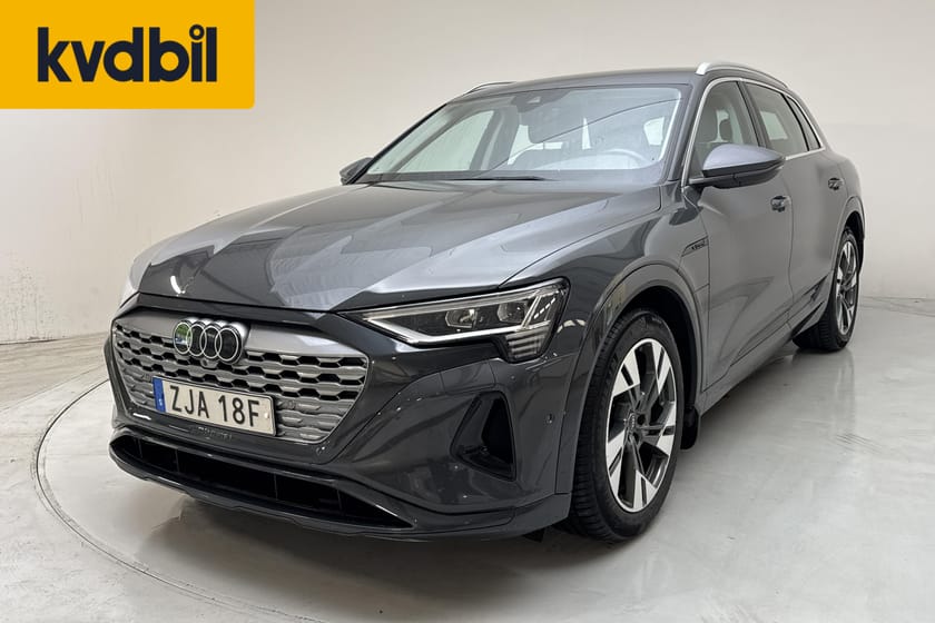 Bild 1 av Audi Q8 50 e-tron quattro 340hk Helläder Assistans Tour