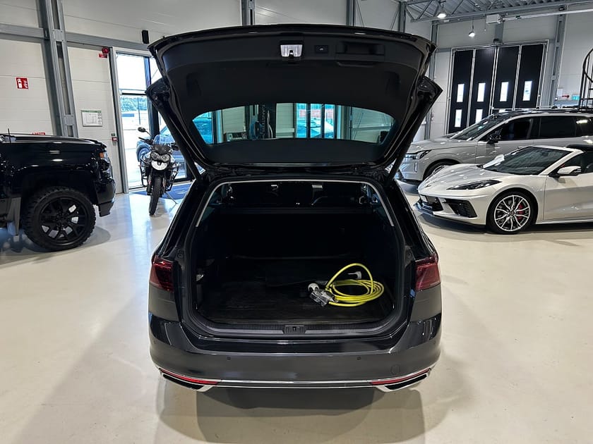 Bild 4 av Volkswagen Passat Sportscombi GTE SC 1.4 TSI 218hk Värmare / Drag / Moms