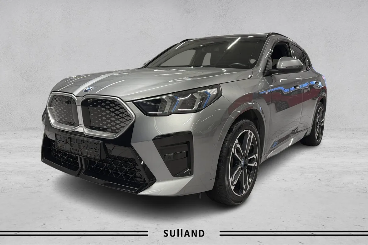 Bilde av BMW iX2 xDrive30